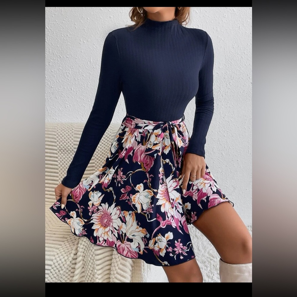 Navy Blue and Floral Dress NEW XS (2)